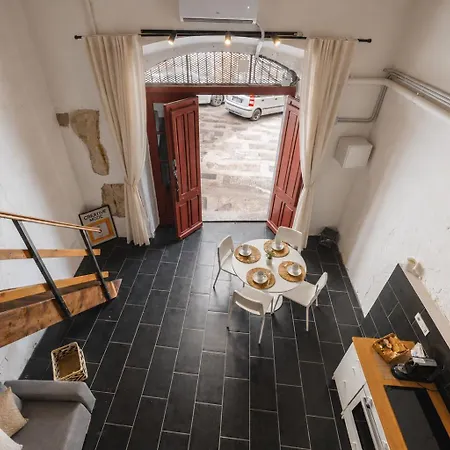 Palabanda Loft - Historic Loft In Apartment *